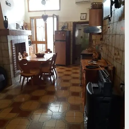Casa Sotto Il Castello Holiday home Torricella (Taranto)